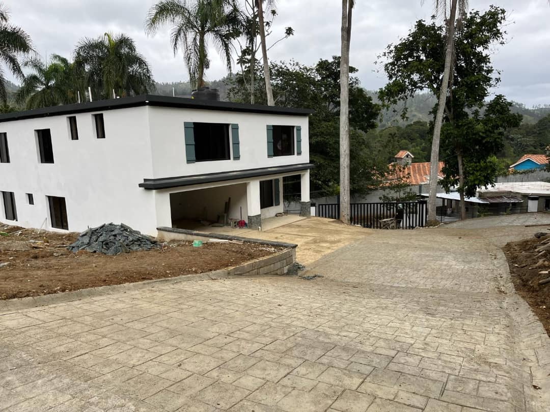 Foto reyèl West Palm Worldwide: PWOJÈ — FINI AK LANDSKAP